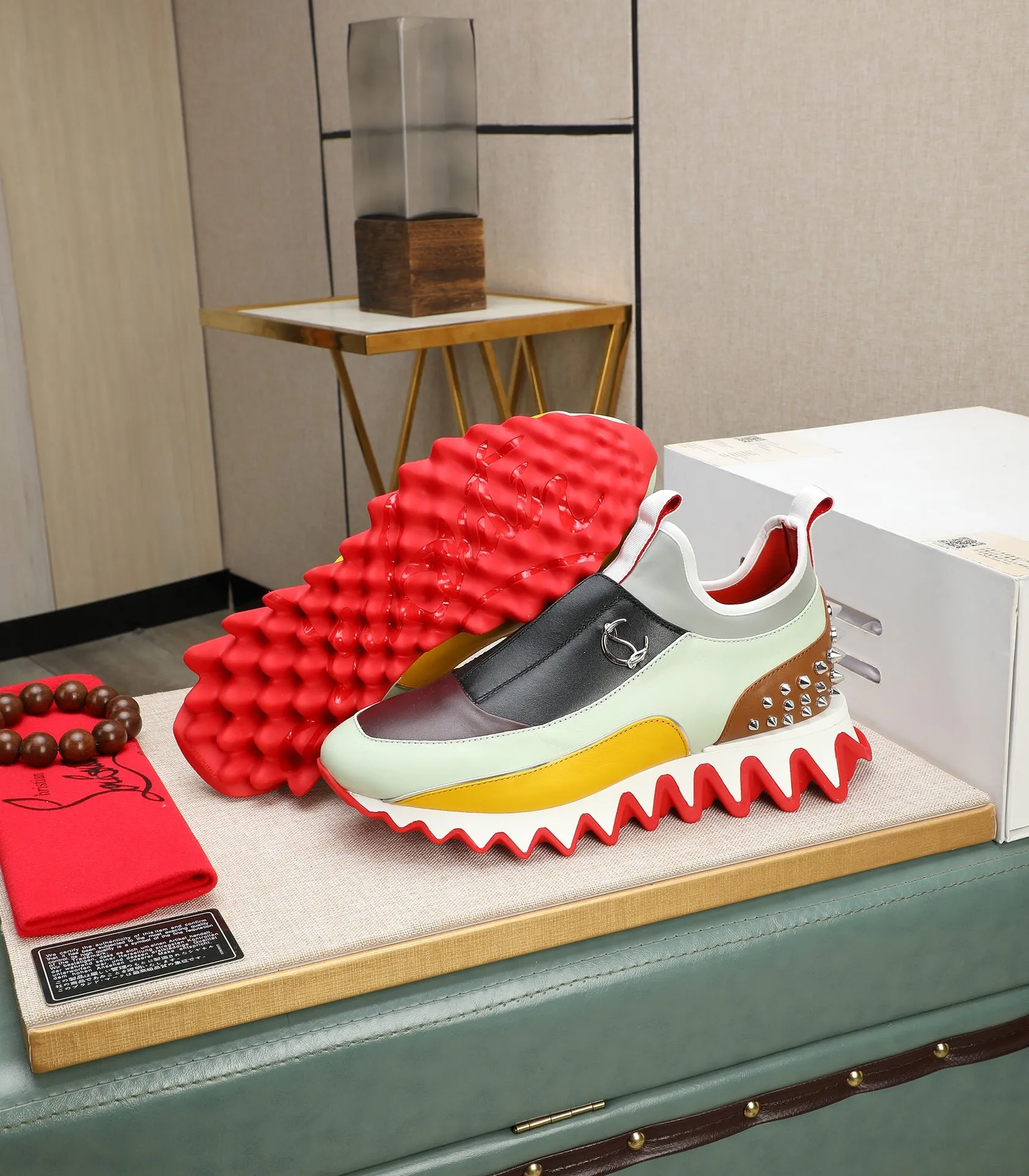 Men's shoes 💰700 (high-end goods) Christian Louboutin (CL red sole shoes) counter series, casual sneakers for couples 📢 📢 📢 Exclusive hot style release 🎈🎈💪 Movable latex feet 👻 Finished outsole line [Proud] 😝Male 38#-46, global supply 😝 [Top version]: Original imported genuine leather upper, top original leather lining, original molded TPU outsole, original 1:1 detail processing, original shoe last,